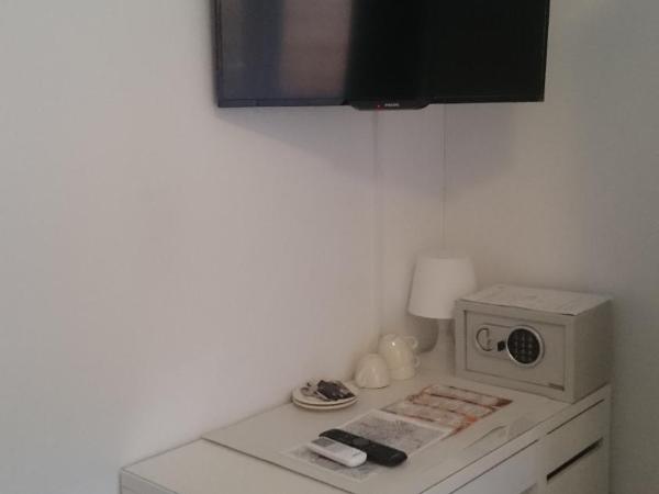 Hotel-Chao NL 24 hours open : photo 4 de la chambre petite chambre triple