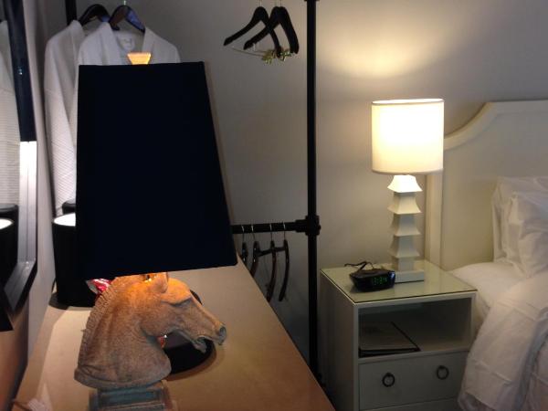 Hollywood Hotel : photo 2 de la chambre chambre standard lit queen-size