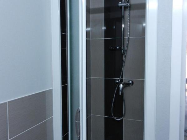 The Originals City, Hôtel Albizia, Sarlat-la-Canéda : photo 5 de la chambre chambre lits jumeaux