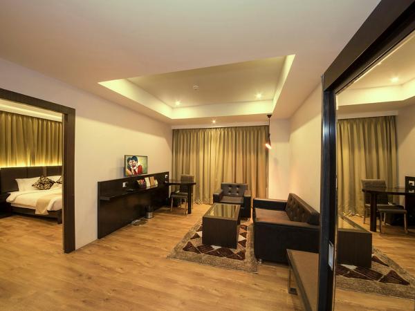 The Fern Residency Kolkata : photo 6 de la chambre suite