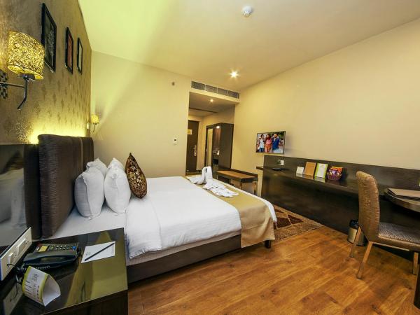 The Fern Residency Kolkata : photo 4 de la chambre suite