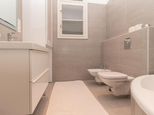 Butterfly Home Danube : photo 8 de la chambre chambre double ou lits jumeaux - vue sur ville