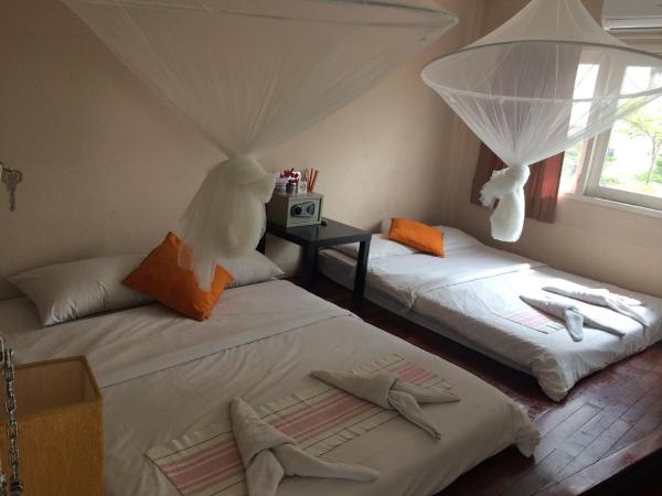 VX The Fifty : photo 1 de la chambre chambre quadruple avec salle de bains commune