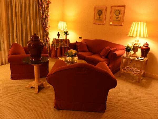 Grand Hôtel du Golf & Palace : photo 8 de la chambre suite de luxe golf