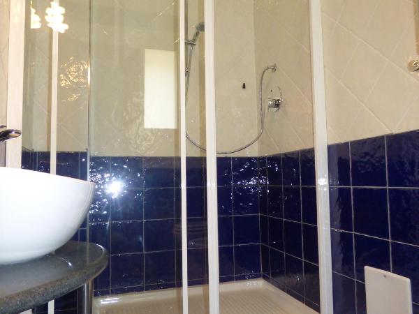 Conte di Morelia : photo 10 de la chambre chambre lits jumeaux avec salle de bains privative