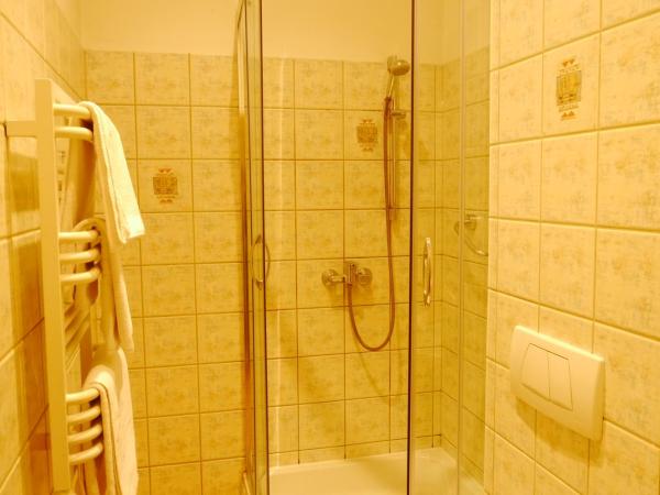 Pensjonat Eden : photo 8 de la chambre chambre double ou lits jumeaux