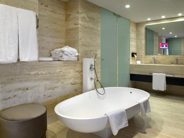 Porto Palácio Hotel by The Editory : photo 6 de la chambre penthouse 
