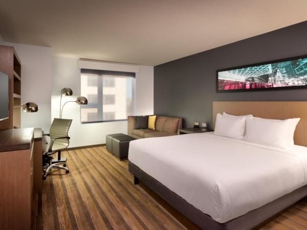 Hyatt House Portland / Downtown : photo 1 de la chambre den king room with view