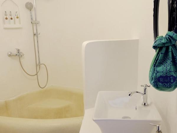 Riad Hua Hin : photo 4 de la chambre sitting cat room