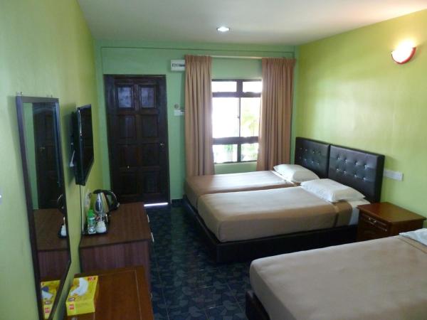 Cempaka Beach Resort : photo 8 de la chambre chambre triple standard