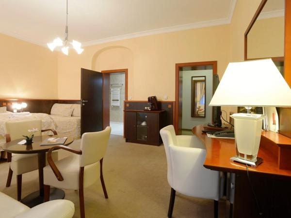 Hotel Grand : photo 5 de la chambre chambre triple