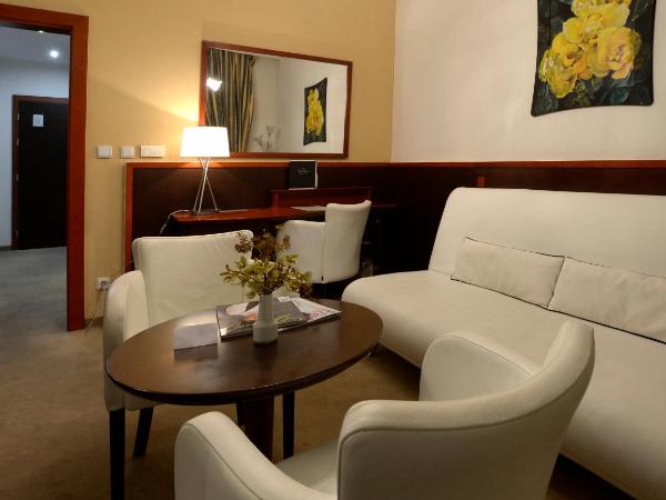 Hotel Grand : photo 5 de la chambre suite junior