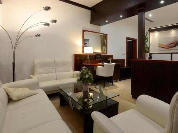Hotel Grand : photo 7 de la chambre suite