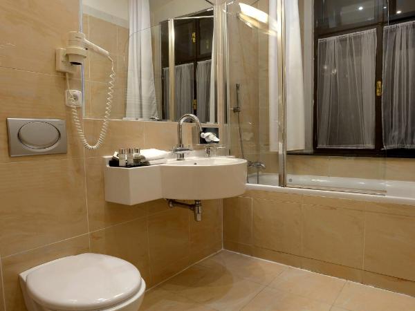 Hotel Grand : photo 1 de la chambre chambre double