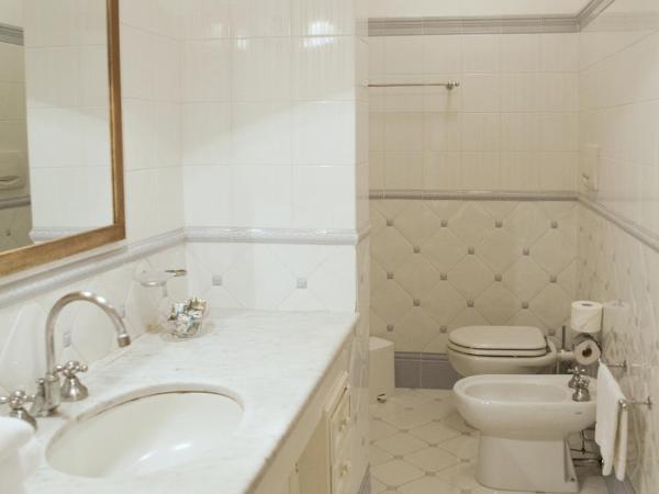 Hotel Italia : photo 1 de la chambre chambre double supérieure (1 adulte)