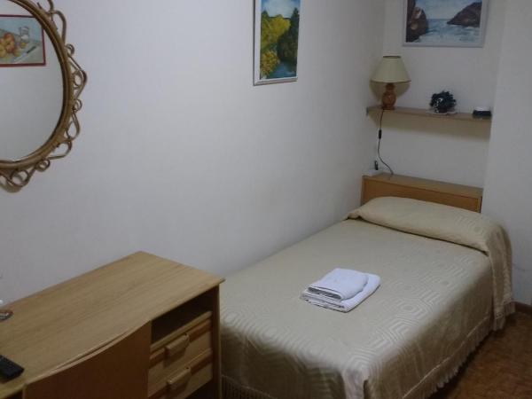 Pensión Lacasta : photo 6 de la chambre chambre simple avec salle de bains commune