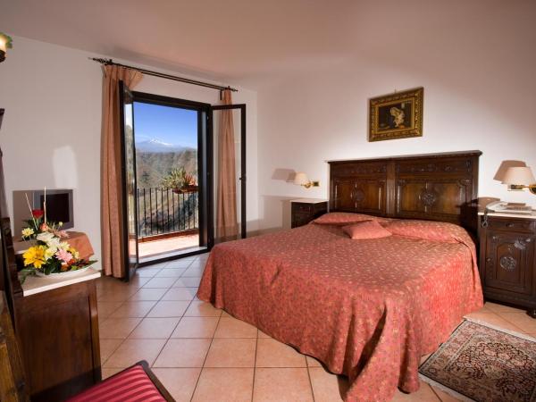 Hotel Villa Sonia : photo 1 de la chambre chambre double ou lits jumeaux supérieure avec vue