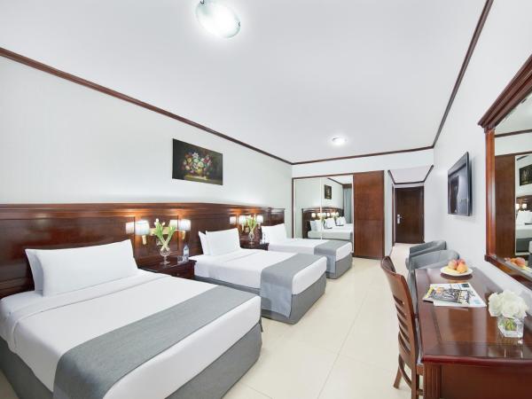 Admiral Plaza Hotel : photo 6 de la chambre chambre triple supérieure