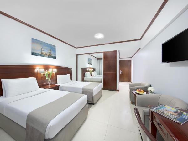 Admiral Plaza Hotel : photo 2 de la chambre chambre lits jumeaux supérieure