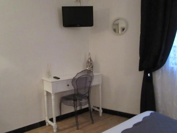 Hotel De La Bastide : photo 2 de la chambre chambre quadruple supérieure 