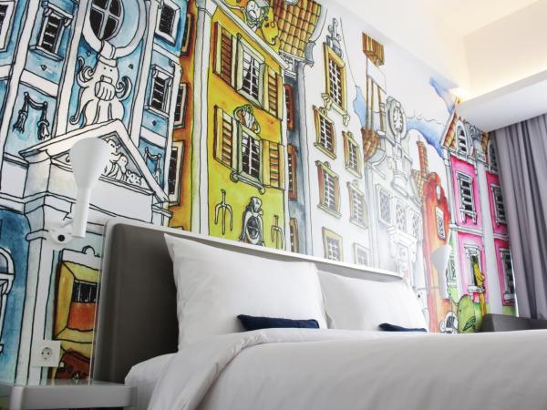YELLO Hotel Harmoni : photo 2 de la chambre yello room