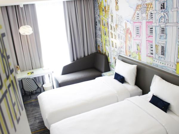 YELLO Hotel Harmoni : photo 5 de la chambre yello room
