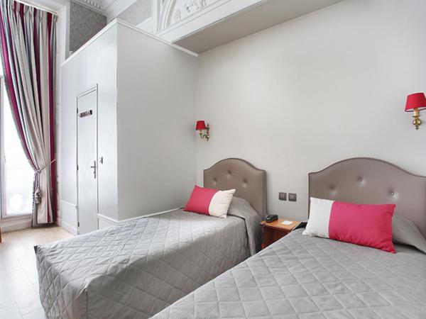 Hotel Montpensier : photo 4 de la chambre chambre lits jumeaux avec douche 