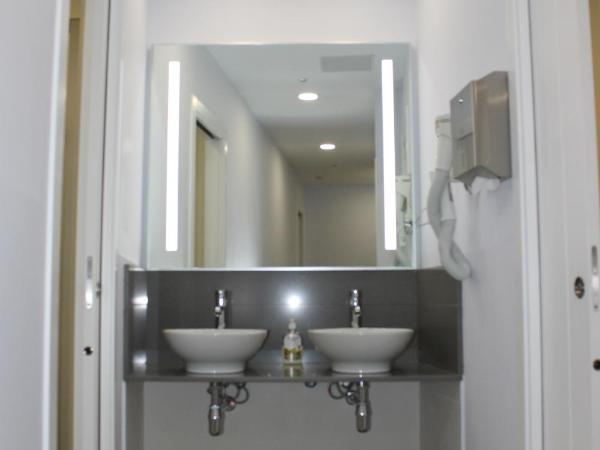 Albergue Linares : photo 3 de la chambre lit dans dortoir mixte de 8 lits 