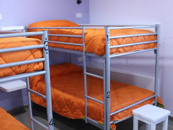 Albergue Linares : photo 2 de la chambre lit dans dortoir mixte de 8 lits 