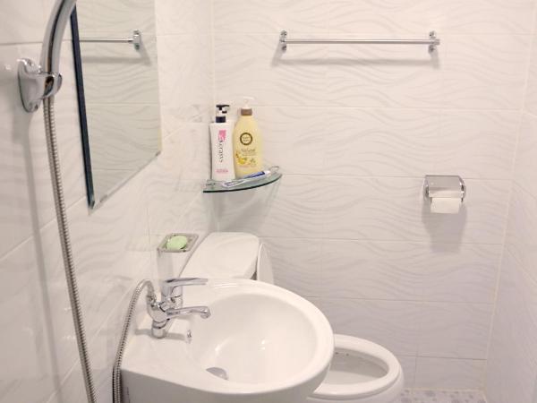 Able Guesthouse Hongdae 2 : photo 9 de la chambre chambre double avec salle de bains privative