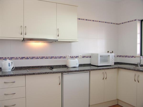 Apartamentos Turisticos Novochoro : photo 4 de la chambre appartement - vue sur piscine 