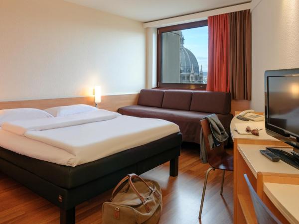 Ibis Wien Mariahilf : photo 2 de la chambre chambre standard avec 1 lit double et 1 lit simple