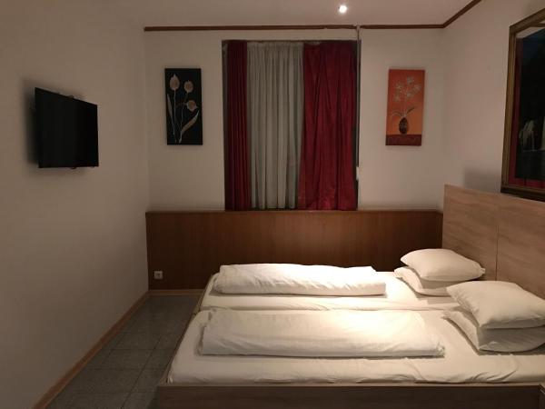 Cáfe 168 : photo 5 de la chambre chambre lits jumeaux (1-2 adultes)