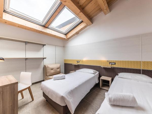 Camplus Guest Palermo : photo 8 de la chambre chambre double ou lits jumeaux