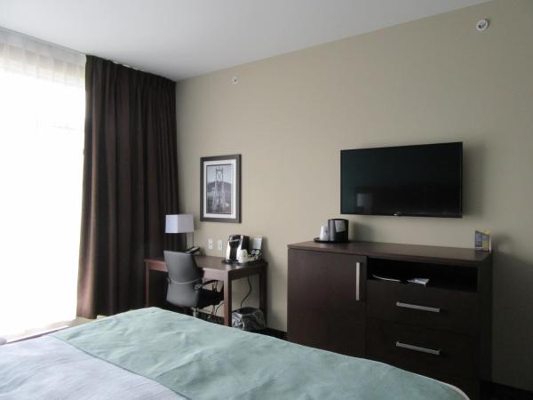 Best Western Plus Hotel Montreal : photo 6 de la chambre chambre lit king-size - non-fumeurs
