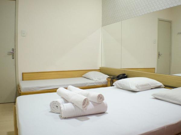 Hotel Hostal (Adults Only) : photo 5 de la chambre chambre triple standard