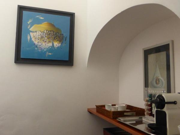 Residenza L'Isola Capri : photo 1 de la chambre chambre double avec salle de bains privative séparée
