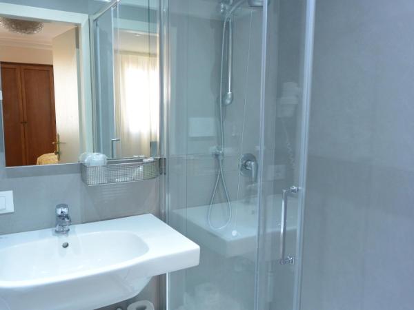 Hotel San Zulian : photo 6 de la chambre chambre triple