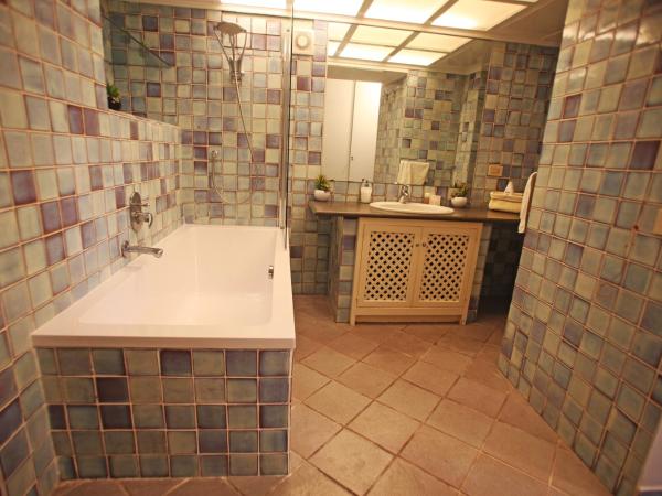 Residenza L'Isola Capri : photo 8 de la chambre chambre double avec salle de bains privative séparée