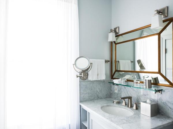 Hotel Ella : photo 3 de la chambre chambre lit queen-size de luxe