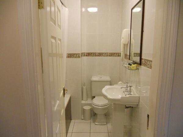 Rhu Glenn Hotel : photo 4 de la chambre chambre familiale (2 adultes + 4 enfants)