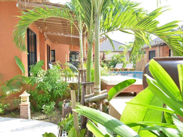 Panisara Pool Villa Resort Huahin : photo 7 de la chambre bungalow au bord de la piscine