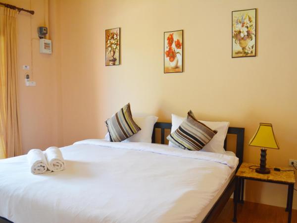 Panisara Pool Villa Resort Huahin : photo 5 de la chambre bungalow au bord de la piscine