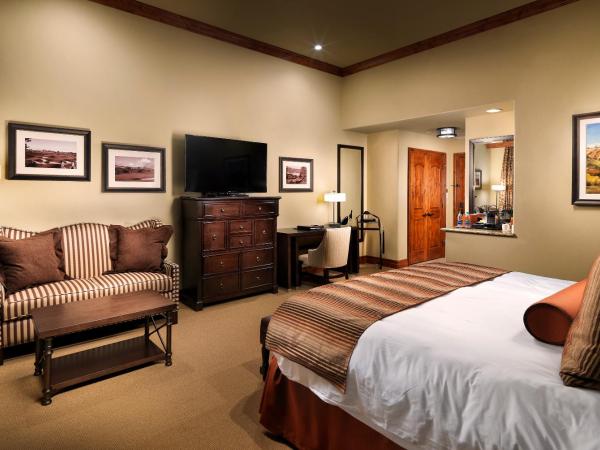 Flying Horse Resort & Club : photo 7 de la chambre chambre lit king-size