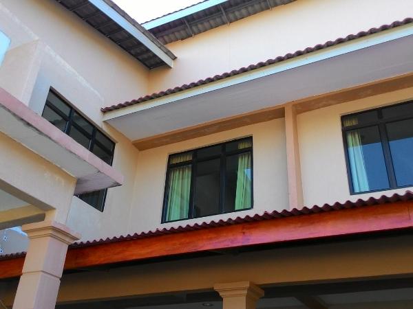 Cempaka Beach Resort : photo 10 de la chambre chambre triple standard