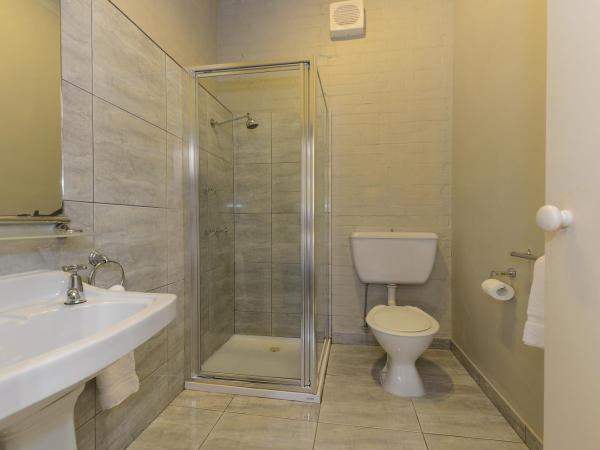 Edinburgh Gallery Bed & Breakfast : photo 4 de la chambre chambre lit queen-size classique avec salle de bains privative