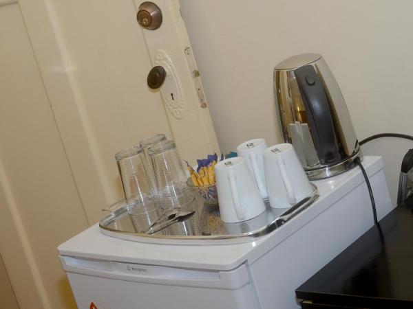 Edinburgh Gallery Bed & Breakfast : photo 7 de la chambre chambre lit queen-size classique avec salle de bains privative