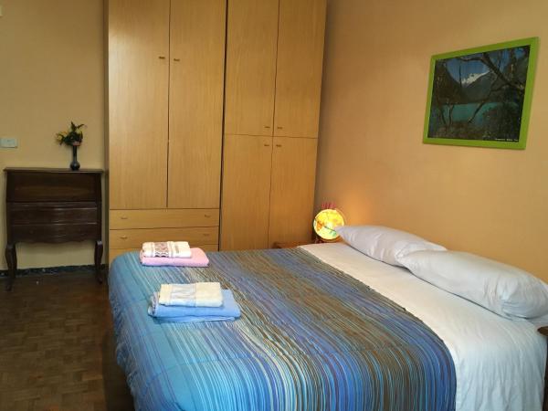 House Steccuto : photo 5 de la chambre chambre double ou lits jumeaux - vue sur jardin