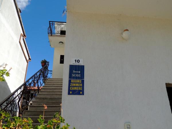 Rooms Stefania : photo 2 de la chambre chambre double - vue sur jardin