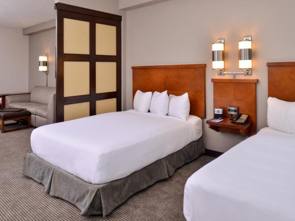 Hyatt Place Garden City : photo 2 de la chambre chambre avec 2 lits queen-size et canapé-lit - Étage supérieur